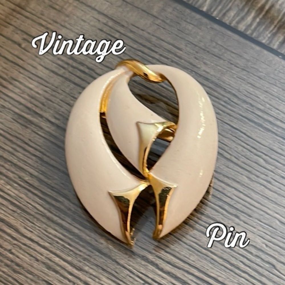 Vintage White Enamel & Gold-tone Contemporary Brooch - Pin